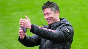 Er hat dafür auch eine passende begründung parat. Robert Lewandowski 40 Tore