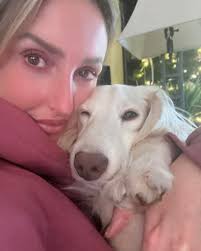 It's Monday!! Grab some ☕️ and be 🐾 pawsome🐾💕