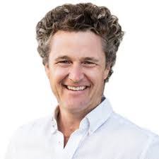 Jaime Curtis's Instagram, Twitter & Facebook