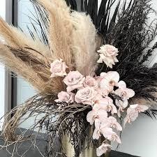 Check out our freeze dried flowers selection for the very best in unique or custom, handmade pieces from our food & drink shops. Juxtaposed Florals Created In Our Gold Pot For Ixiah Thelabel Florals Thehuntedyard Dried Flower Arrangements Dried Flowers Wedding Flower Arrangements