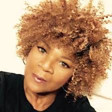 Renee Hemingway's Instagram, Twitter & Facebook