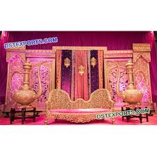 White pillows & textiles with varying textures were reminiscent of moroccan wedding blankets and the bride's dress is probably one of my favorite additions, with long sleeves and illusion lace details! Moroccan Style Wedding Stage Decorations Royal Moroccan Theme Wedding Stage Traditional Moroccan Wedding Reception Stage Buy Wedding Stage Asian Wedding Stage Decoration Indian Wedding Decoration Product On Alibaba Com