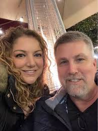 We had a surprise visitor at the salon tonight, and we couldn't be happier  💕