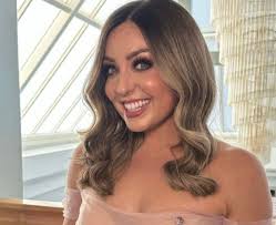 Strictly's Amy Dowden breaks down in tears as she returns to show after  'backstage collapse'