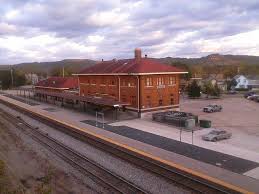 The Amtrak Depot In Lacrosse La Crosse House Styles Lacrosse