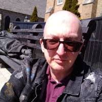 Vicki Downey's Instagram, Twitter & Facebook