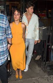Karla camila cabello estrabao (/kəˈmiːlə kəˈbeɪoʊ/; Camila Cabello Made A Stunning Appearance With Shawn Mendes In An Orange Dress On Date Night Hollywoodlife Eye Score Times
