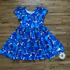Feb 05, 2021 · plant a whole section of white flowers for maximum impact, preferably where you sit in the evenings so you can enjoy their subtle glow on a moonlit night. Charlie S Project Glow In The Dark Cinderella Twirl Dress Size 3 4