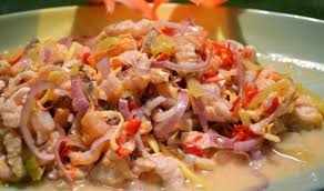 Kalau anda jenis yang sukakan makanan tradisional melayu, pastinya anda dah cuba masakan yang paling 'top' dari kesemua 14 negeri yang ada di malaysia ni kan? 21 Makanan Khas Malaysia Rasanya Sedap Sangat