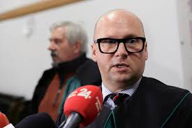 PROKURATORZY OSKARŻAJĄ