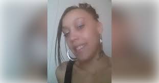 Lynette Holland's Instagram, Twitter & Facebook