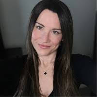 Linda Arcadipane's Instagram, Twitter & Facebook