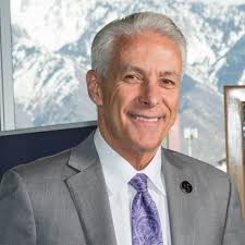 Dale Hull's Instagram, Twitter & Facebook