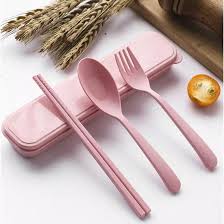 Tersedia 2 jenis menu di restoran sendok garpu yaitu set courses dan a la carte, sesuai siaran pers yang diterima kompas.com, rabu (24/12/2020). So Set Sendok Garpu Sumpit Portable Shopee Indonesia
