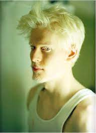 stephen thompson s genes are rebels albino model albino men stephen thompson