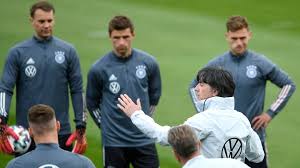 Jogi löws mannschaft wird gegen dänemark erkennen, wie gut sie schon ist. Deutschland Vs Danemark Heute Live Tv Live Stream Aufstellung Und Mehr Die Ubertragung Der Nationalmannschaft Goal Com
