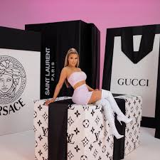 Mit gib ihm wirbelte shirin david 2019 ordentlich staub auf. Shirin David Deleted A Post In Instagram Undelete Germany