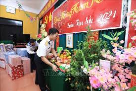 Vụ xả súng bừa bãi gây thiệt mạng 16 người, kể cả vụ tự tử của. Táº¿t Sá»›m á»Ÿ TrÆ°á»ng Sa Baotintuc Vn