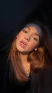 emily bobo (@emboxo)