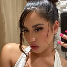 Monique Carr (susanacarrillo96)