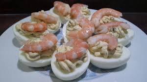 œufs Mimosa A La Ricotta Et Crevettes En 2020 Oeuf Mimosa Recette Mascarpone Ricotta