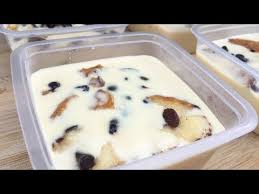 Mama bisa membuatnya dengan cara dikukus, direbus, bahkan dipanggang. Puding Roti Banjir Flooded Bread Pudding Dessert Box Youtube