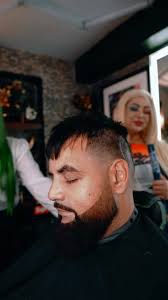 Daniela Alarcon (@daniela_da_barber) • Instagram photos and videos