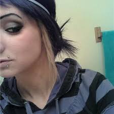 Kristin Chastain's Instagram, Twitter & Facebook