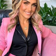 Abby Box- Chinowth & Cohen Realtors