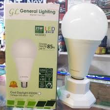 Watt adalah jumlah energi yang digunakan oleh lampu untuk menghasilkan cahaya, sedangkan lumen adalah unit yang digunakan untuk mengukur output cahaya (tingkat terang) dari sebuah lampu. 25 Watt Lampu Bulb Led General Lighting Gl Shopee Indonesia