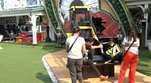 Today episode will be uploaded after 10:30 pm watch the latest full today video episode of bigg. Bigg Boss Season 14 Full Episode 6 Live Stream Online On Voot Know Contestants List