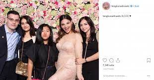 Terlepas dari kariernya di hiburan, nadira adnan juga. Cantiknya Nadira Adnan Anak Aktris Legendaris Enny Beatrice Matamata Com