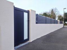 Fabrication De Clotures Aluminium Et Pvc Sur Mesure Cloture Maison Cloture Aluminium Entree De Maison Exterieur