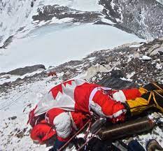 Dead bodies on the route and in tents at camp 4. How Many Dead Bodies Are On Mount Everest Climber News