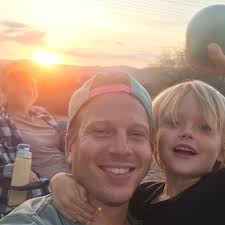 Hockey season is SO back 😂👏 #DallasStars