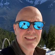 Daniele, congratulations for achieving your double major in Finance and  Information Technology at the University of Washington Foster School of  Business!