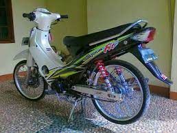 Modif striping supra x 100 cc black biar tampil muda kembali via motoblast.org. 22 Modifikasi Supra Fit Terbaik Tahun 2021 Lengkap