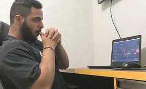 47 morto che parla is a 1950 italian comedy film directed by carlo ludovico bragaglia.the film stars totò and silvana pampanini. Suspeito De Encomendar Morte De Investidor E Youtuber Em Sao Pedro E Preso Jornal O Sao Goncalo On Line