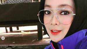 Selamat jalan rina gunawan, istri teddy syah meninggal dunia. Fvosd18bh6jgnm