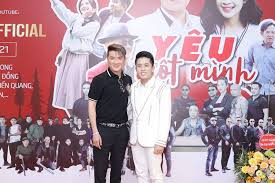 Đối tượng khán giả phần lớn là những người lớn tuổi, nhưng live show của chế linh, lệ quyên, đàm vĩnh hưng, phi nhung, trường vũ… cũng đều cháy vé. Ä'am VÄ©nh HÆ°ng á»§ng Há»™ Mai Tráº§n Lam Ra Máº¯t Mv Yeu Má»™t Minh Vietnamnet