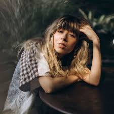 Jennette McCurdys Memoir Shares a Troubled Relationship With Her Mother -  The New York Times