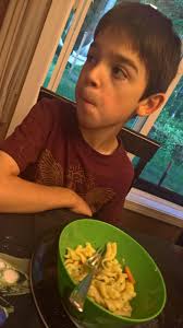 Rice noodles with chicken and spinach recipe