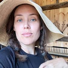 Megan Boone (@msmeganboone) • Instagram photos and videos