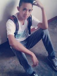 Mga Pogi at Chixx Spotted :")