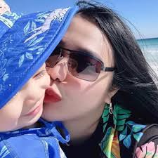 How to respond to residential complex with military orders and one-month  notice requirement?