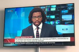 O mundo das celebridades com fotos, vídeos e noticias de atores, atrizes e famosos. Apresentador Da Sic Noticias Torna Se Viral Por Ser Negro E Usar Rastas