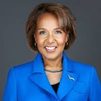 Susan Villeneuve's Instagram, Twitter & Facebook