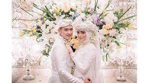 Boomerang itu diunggah pada instagram story akun. Citra Kirana Bahagia Dapat Ciuman Pertama Usai Menikah Dengan Rezky Aditya Showbiz Liputan6 Com