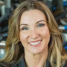 Elizabeth Lenart's Instagram, Twitter & Facebook