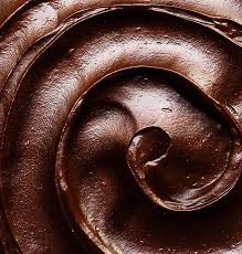 Chocolate Cayendo En La Tentacion Tengo Que Admitir Que Soy Chocoadicto Chocolate Chocoholic Ice Cream